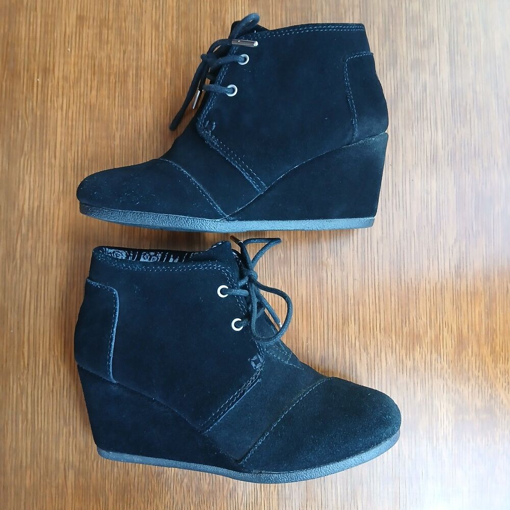 TOMS Black Suede Desert Wedge Lace Up Booties 6